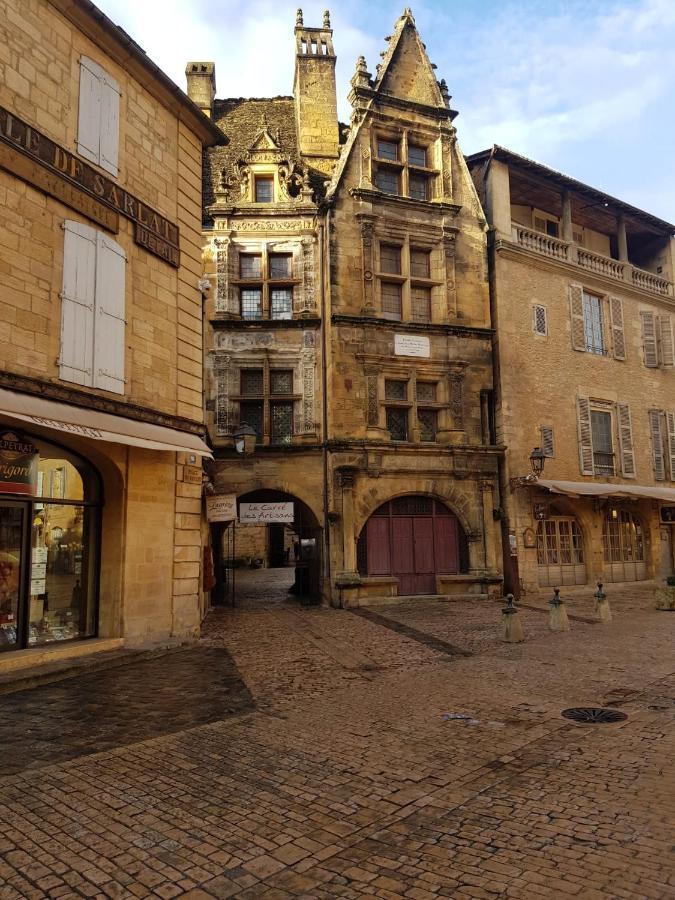 Hotel Grand Confort Le Moulin Rouge Terrasson エクステリア 写真